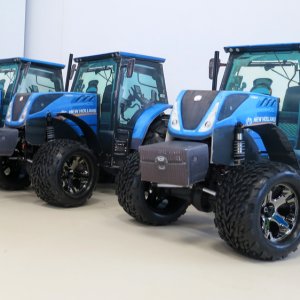 Tři traktory na zakázku v rámci soutěže Traktor 2050